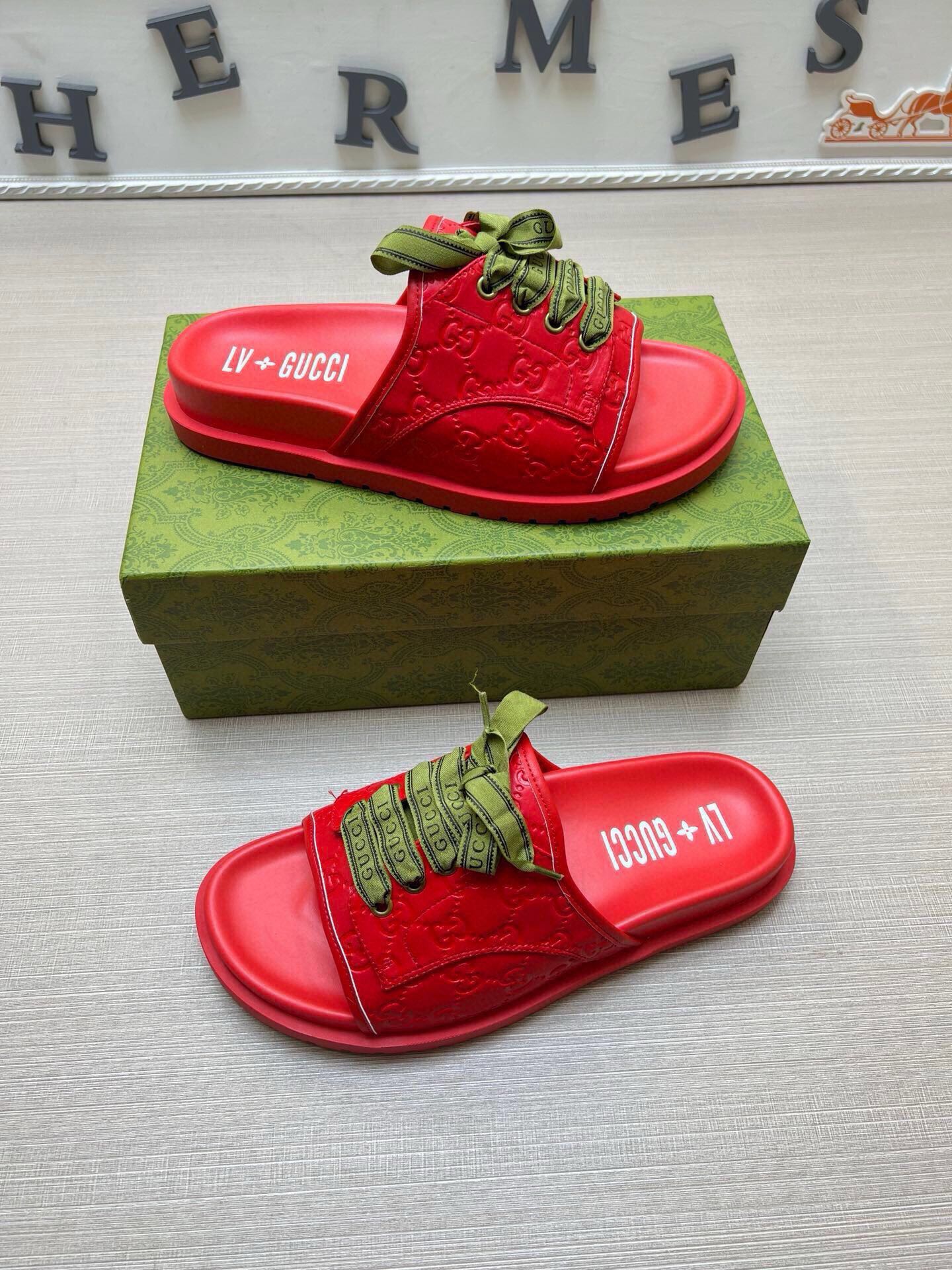 5WB242Z Popular Slippers