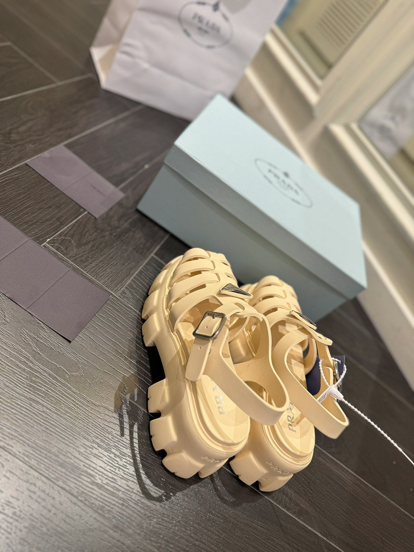 285RP51Z  Popular high-quality shoes