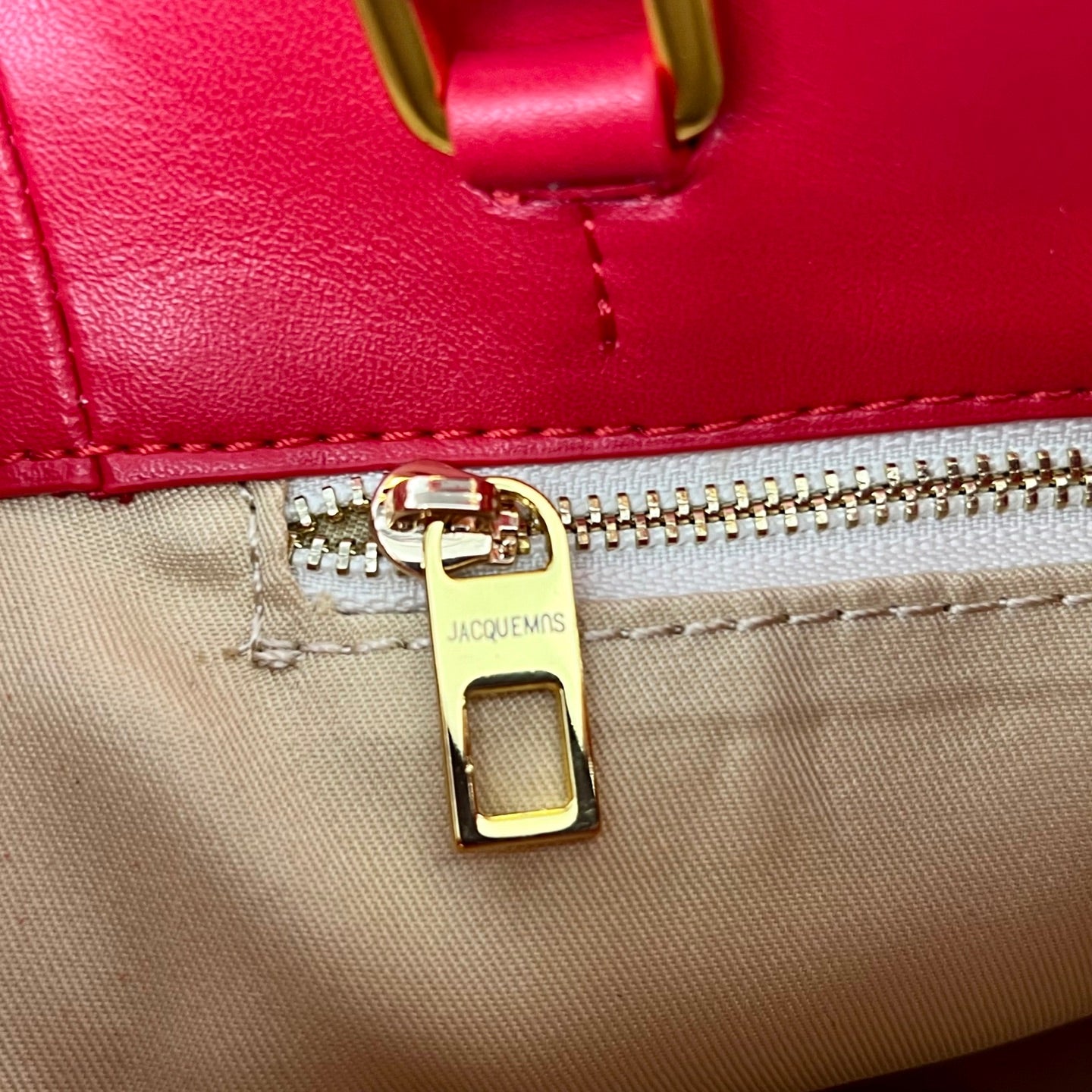 B1P46A140 Popular leather bags