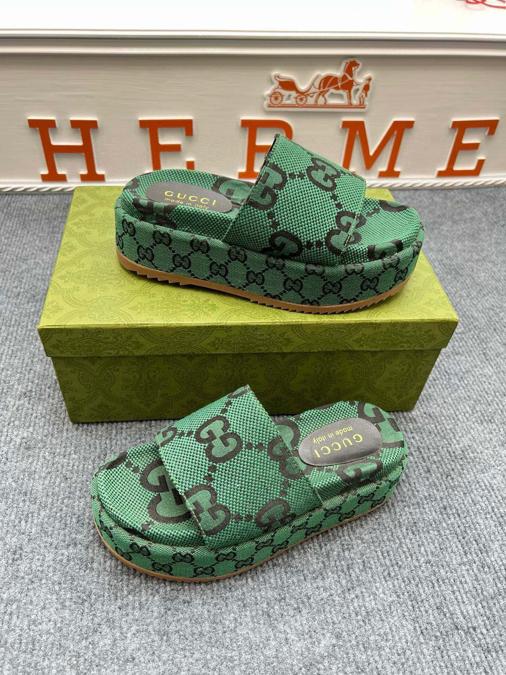 54B122Z Popular slippers  Sole thickness 5.5cm