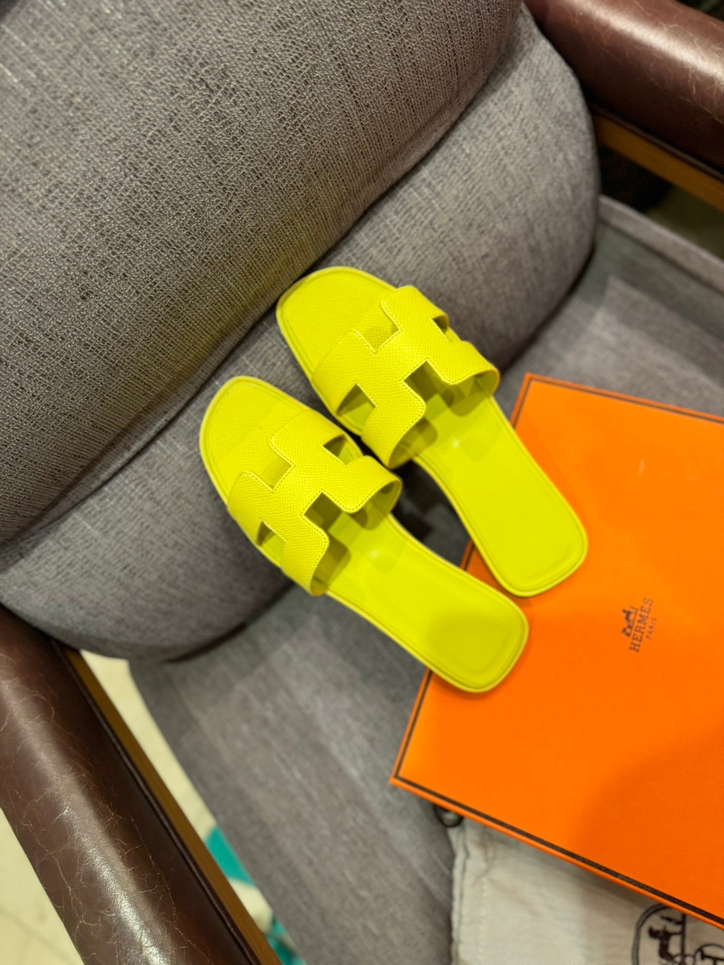1ZH235Z Popular Slippers