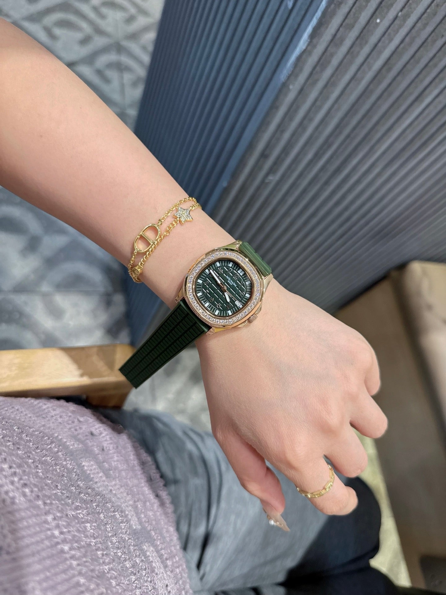 136NA5L  Popular Watches