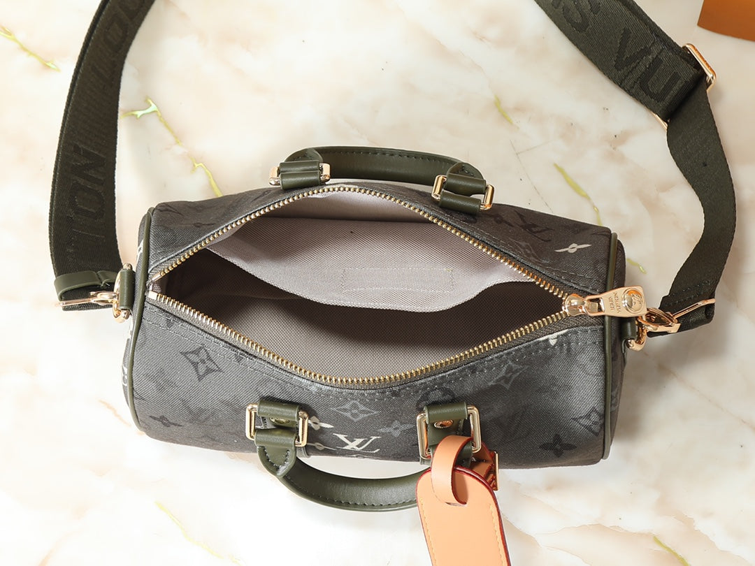 146PE30B Popular leather bag