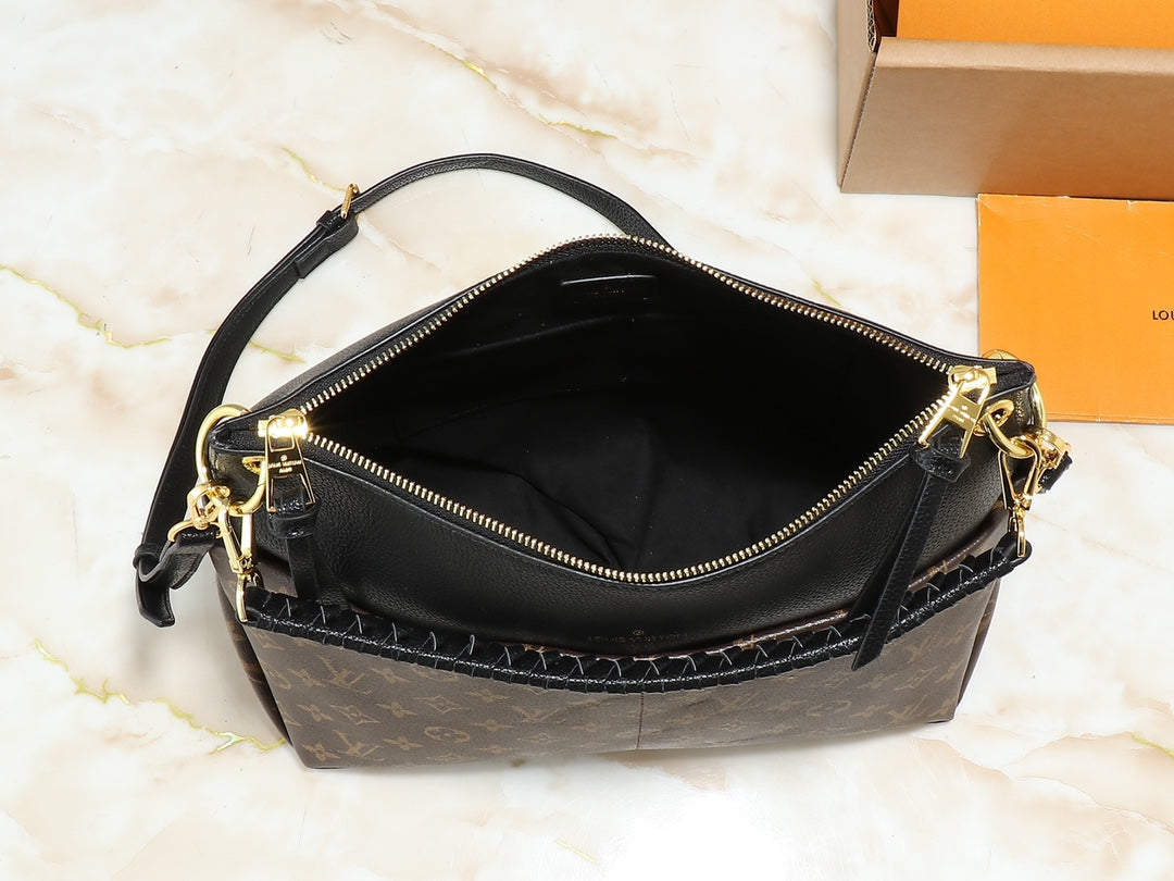 1WE115B Popular leather bag