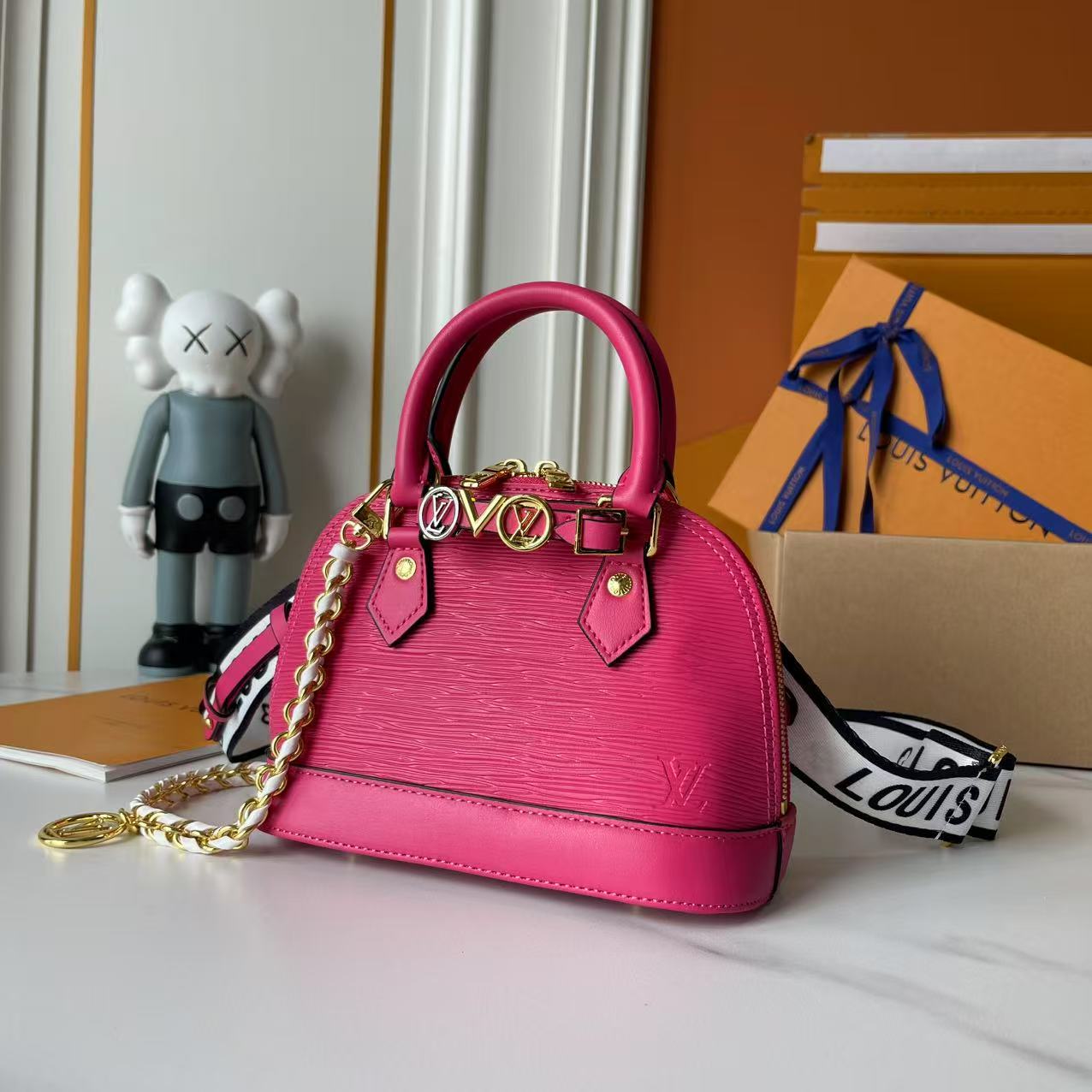 146PE95B Popular leather bag