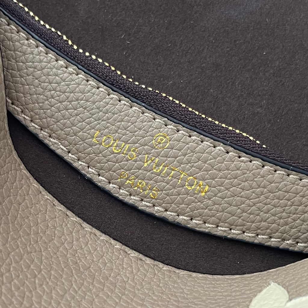 136PE38B Popular leather bag