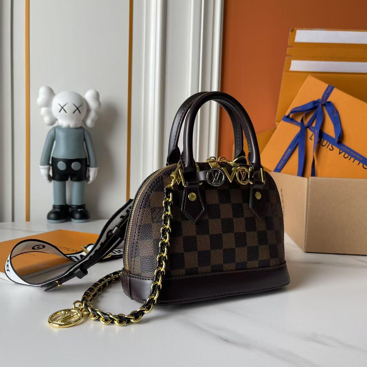 146PE95B Popular leather bag