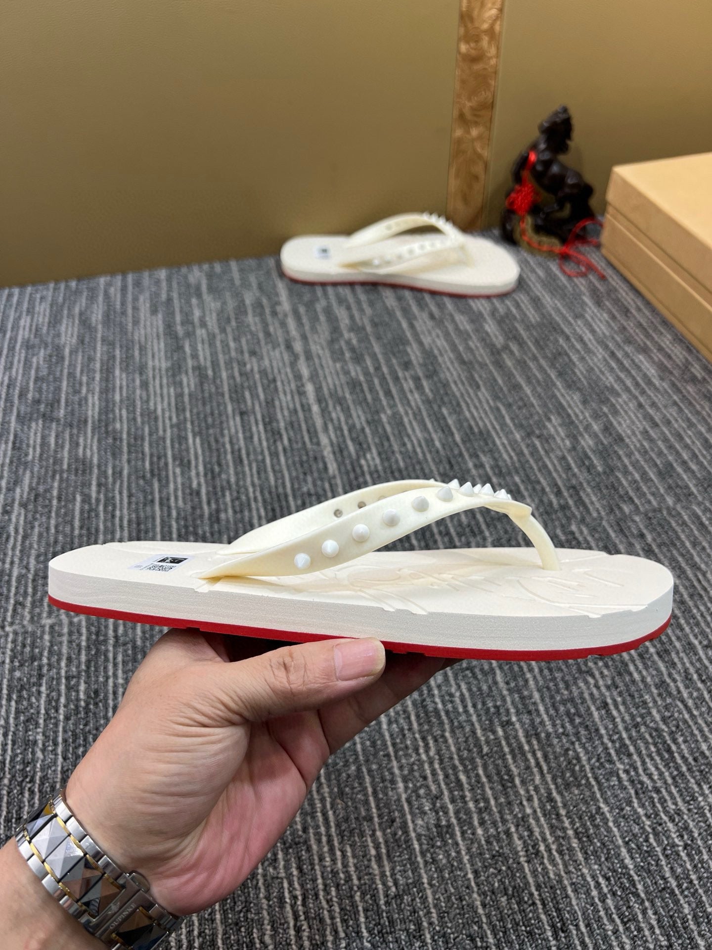 535ZA290Z Popular Slippers