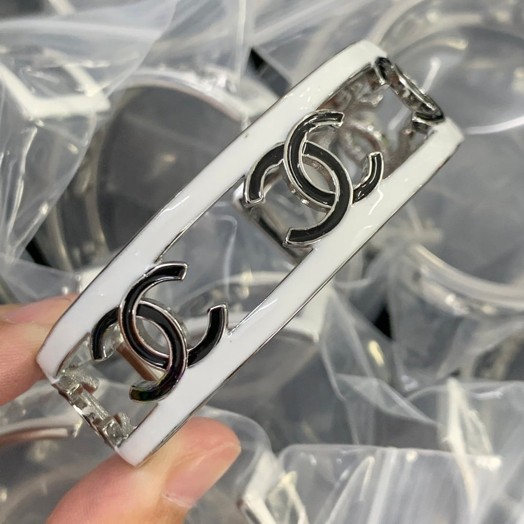 8XC64K  Popular Bracelets