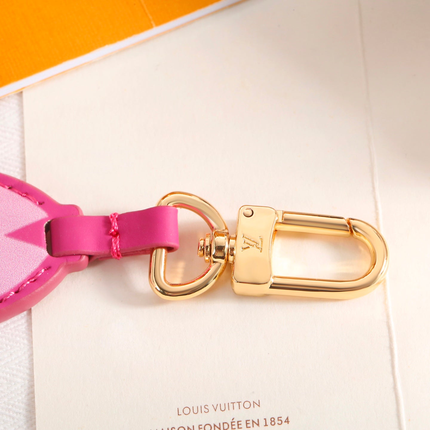 336BE6A  Popular bag 's charms accessories