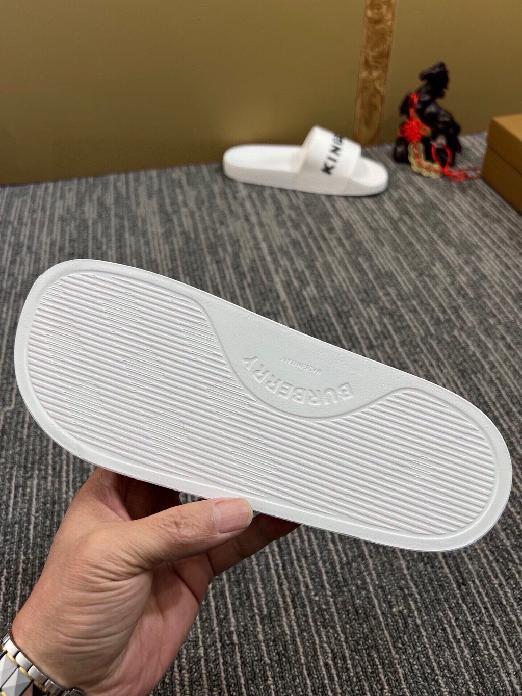 535ZR256Z Popular Slippers