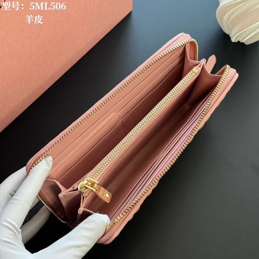 146PA123B Popular leather wallets