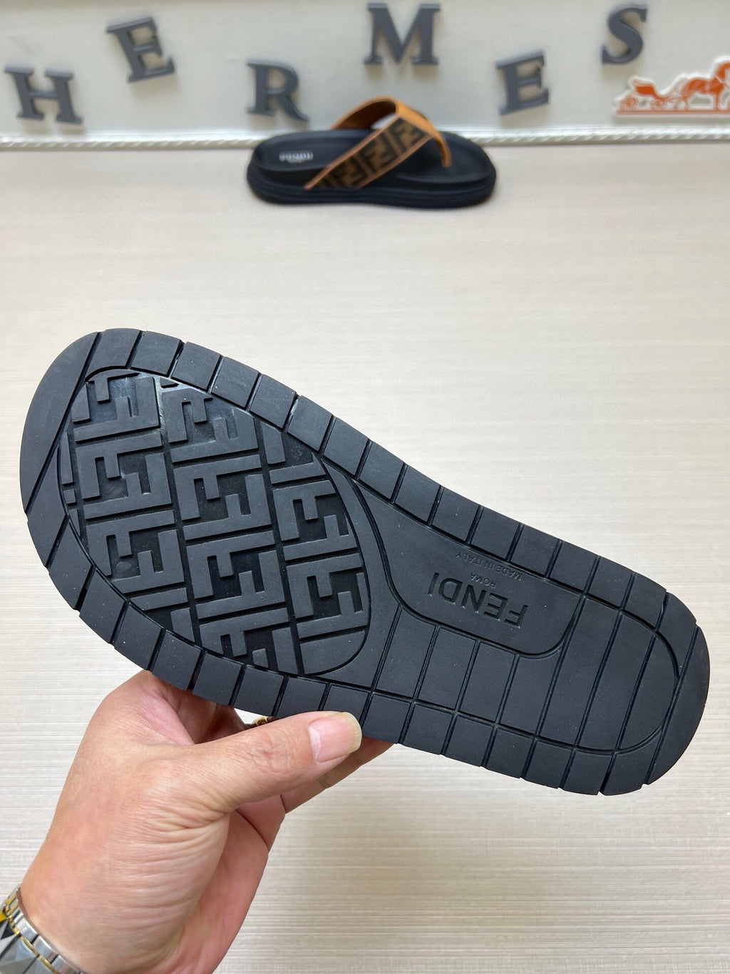 5LF222Z Popular Slippers
