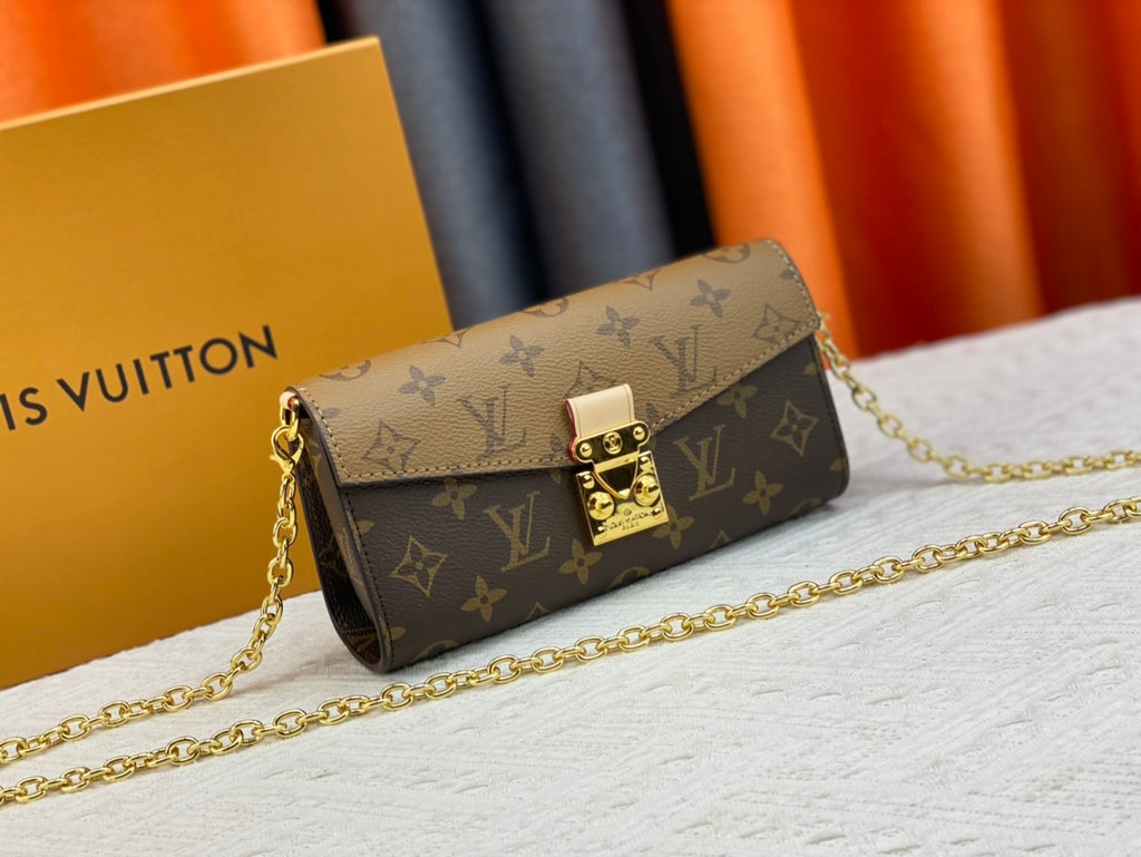 1XE32B Popular  leather bag 