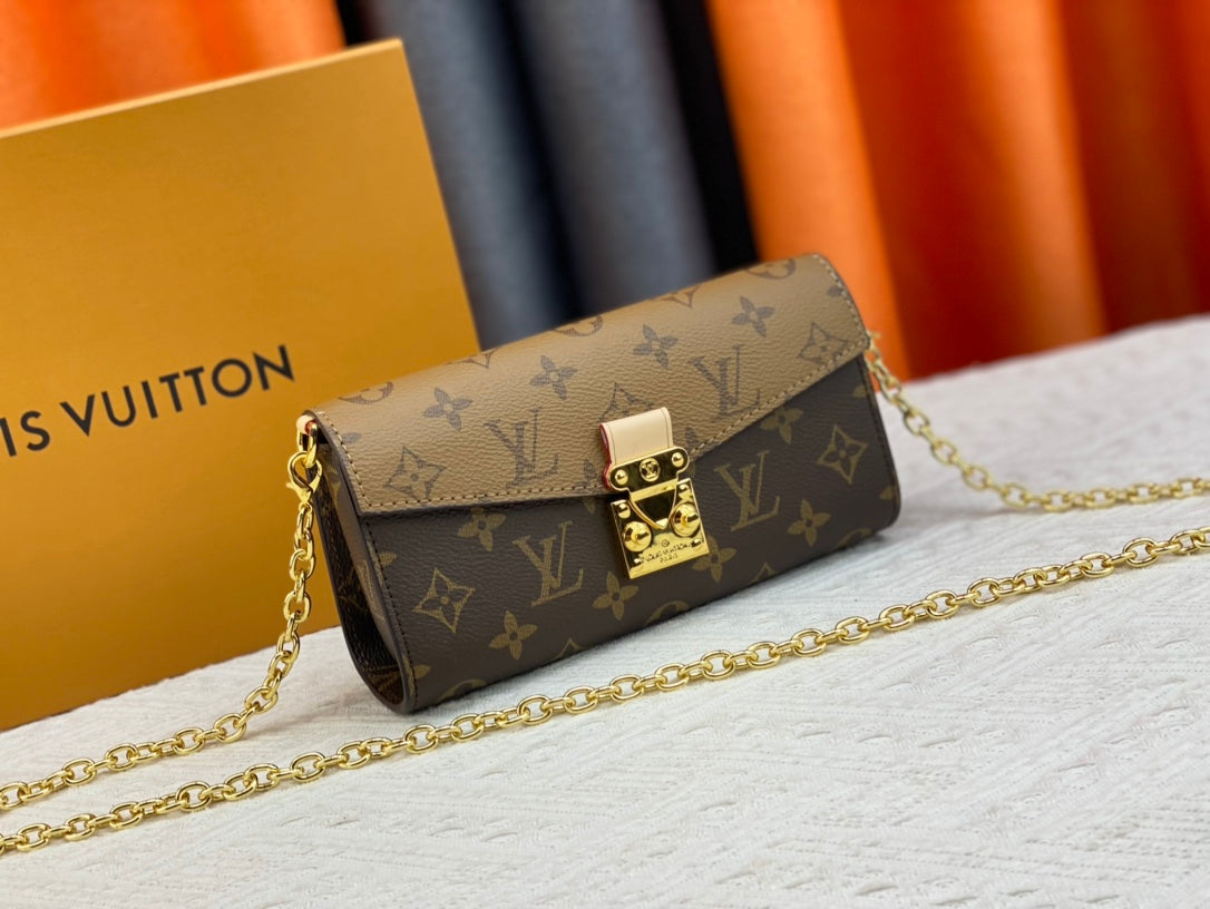 1XE32B Popular  leather bag 