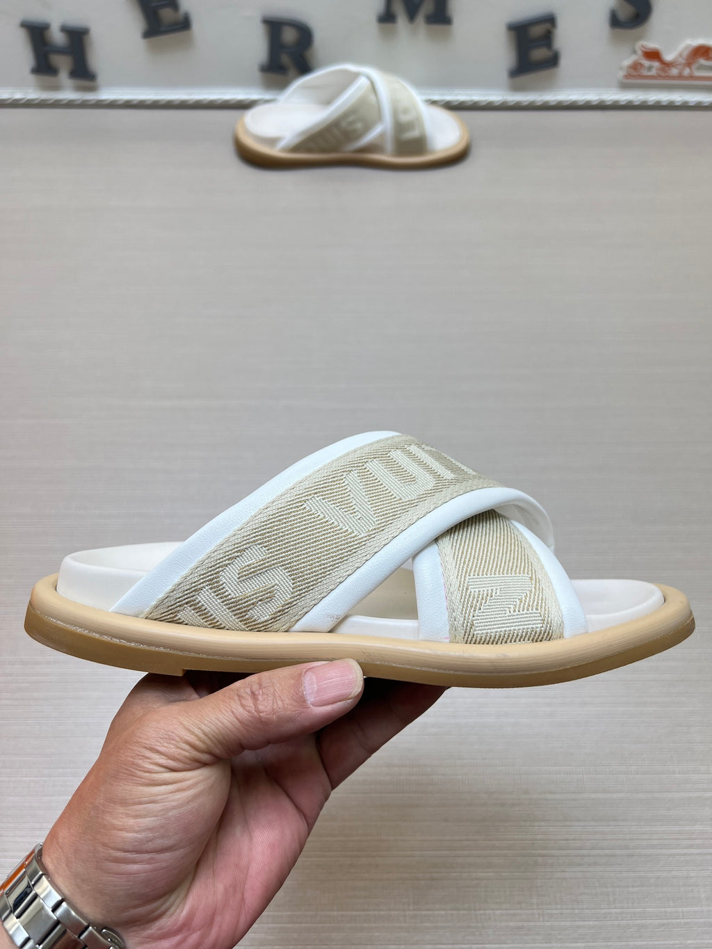 535ZE271Z Popular Slippers