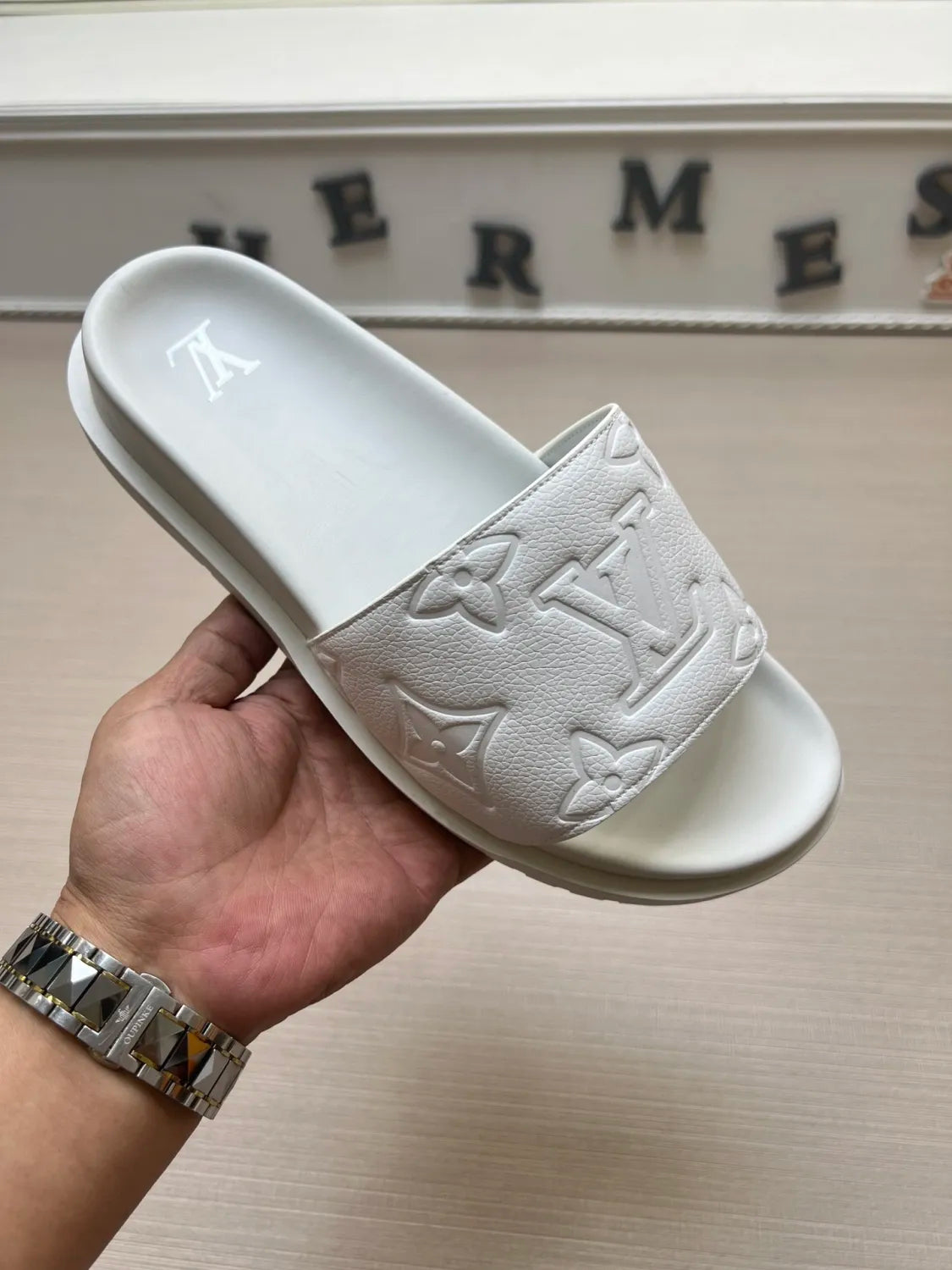 54E3Z Popular slippers