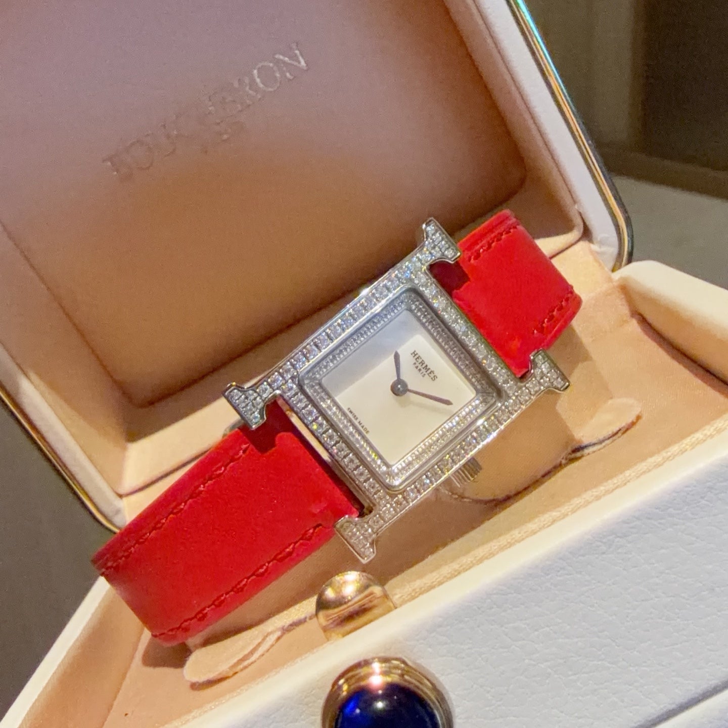 136RH70L Popular Watches