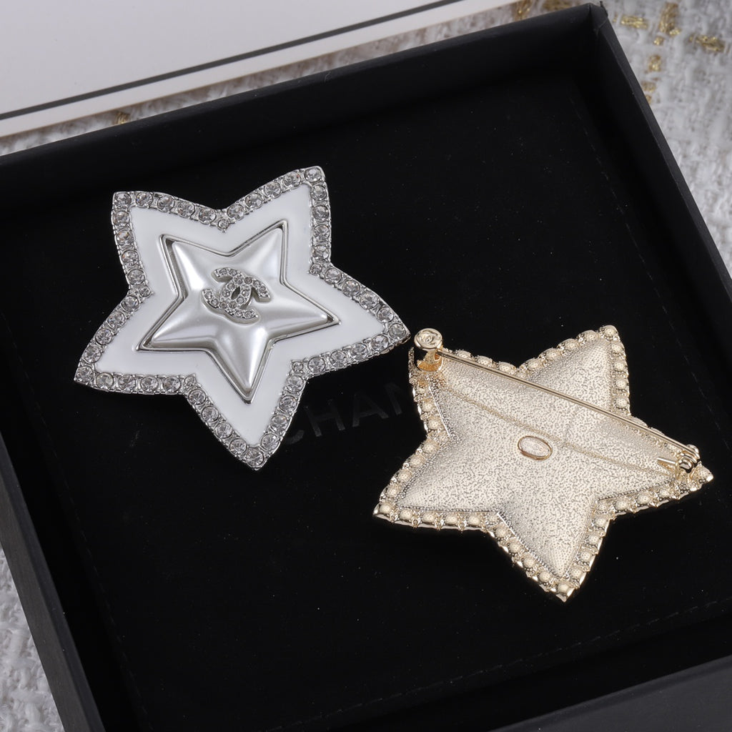 14C1082X    Popular  Brooch