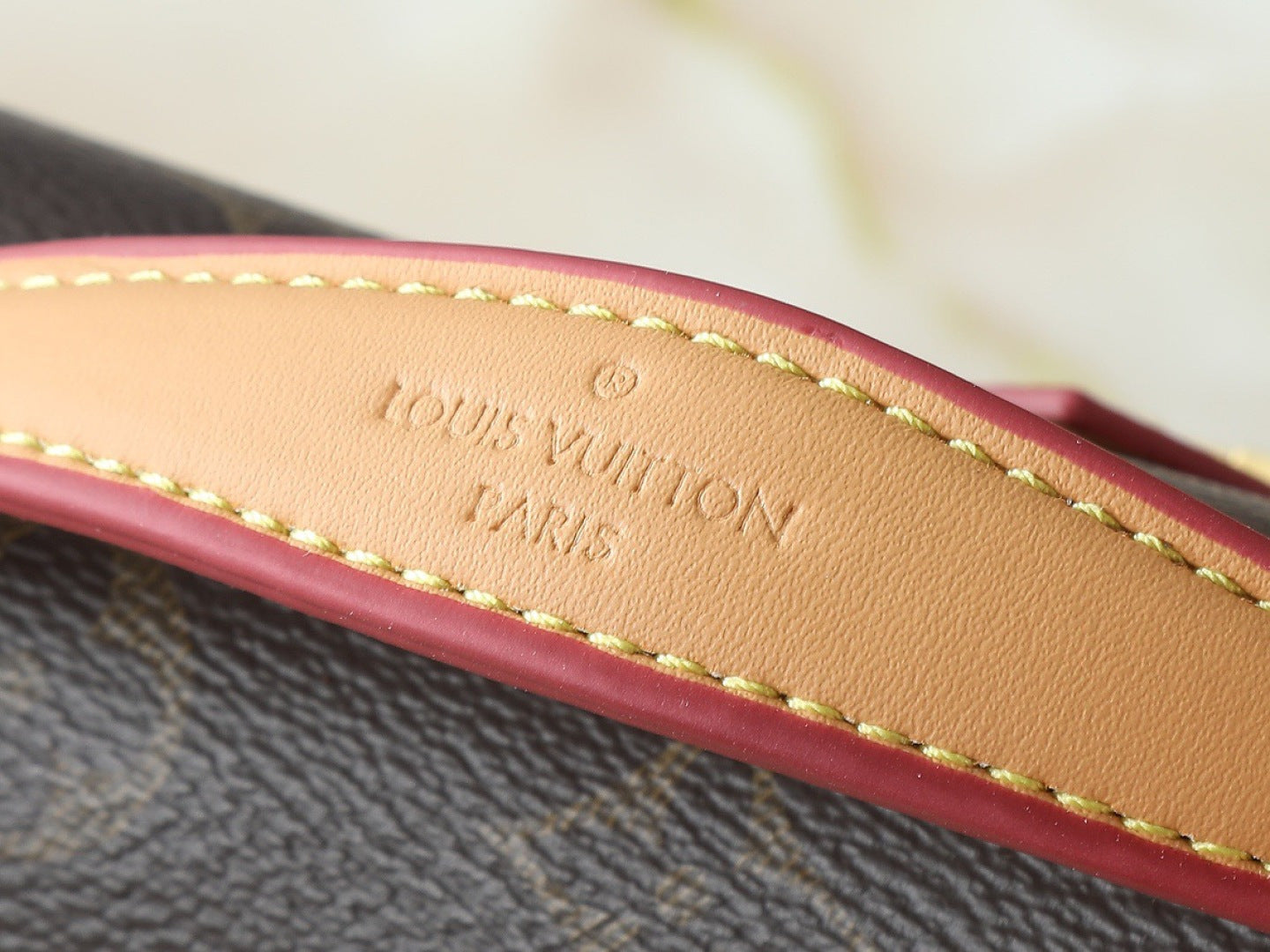 136PE76B Popular leather bag
