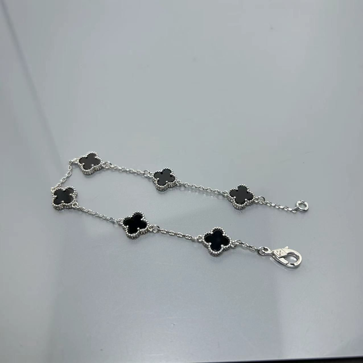 5XVA183K  Popular bracelets 6 flowers mini size 0.9cm flower