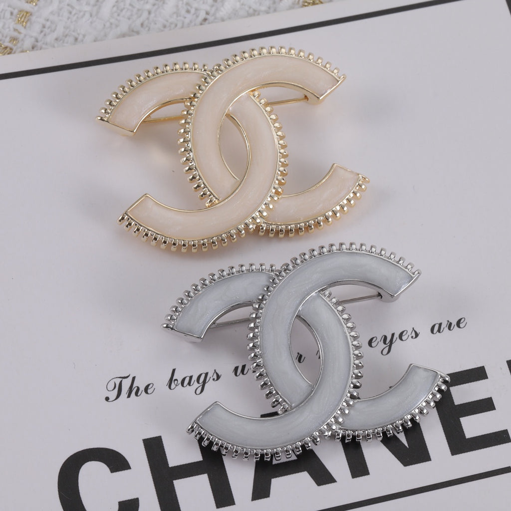 14C781X   Popular Brooch