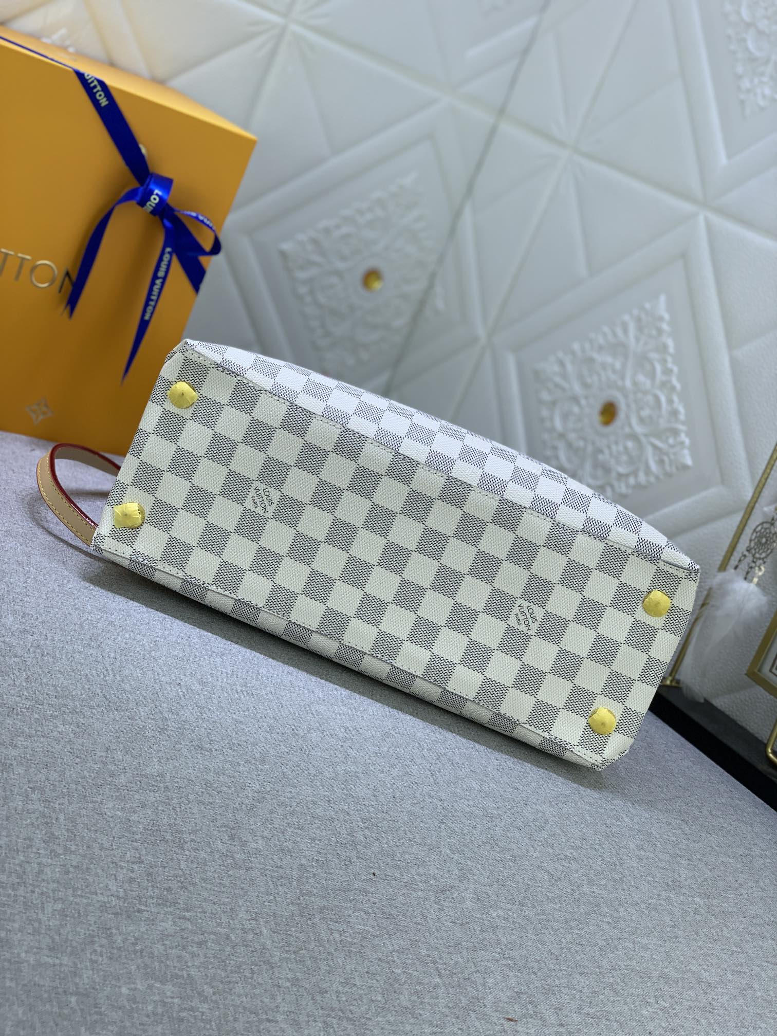2XE330B Popular   leather bag 