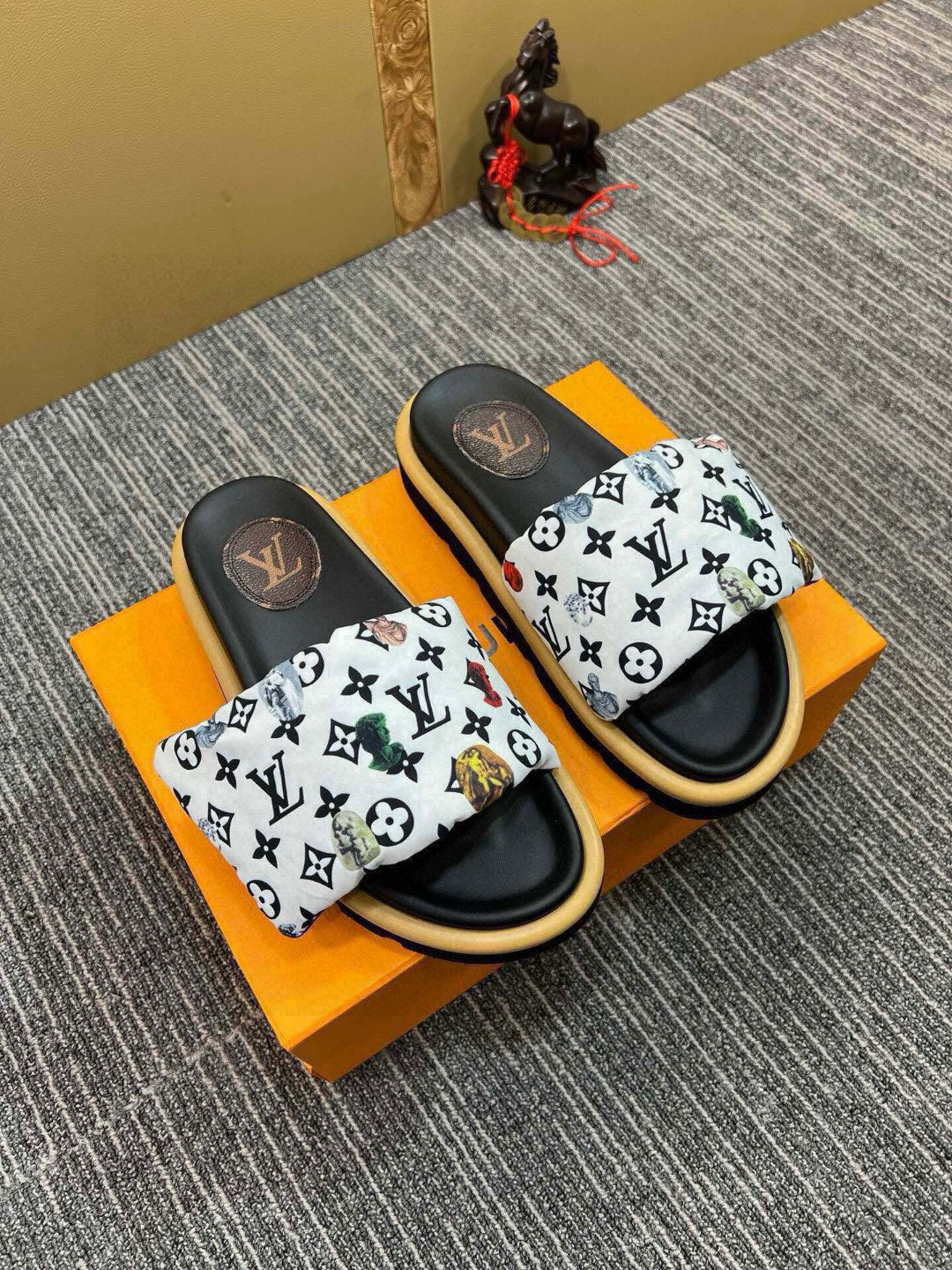 5QE12Z Popular Slippers
