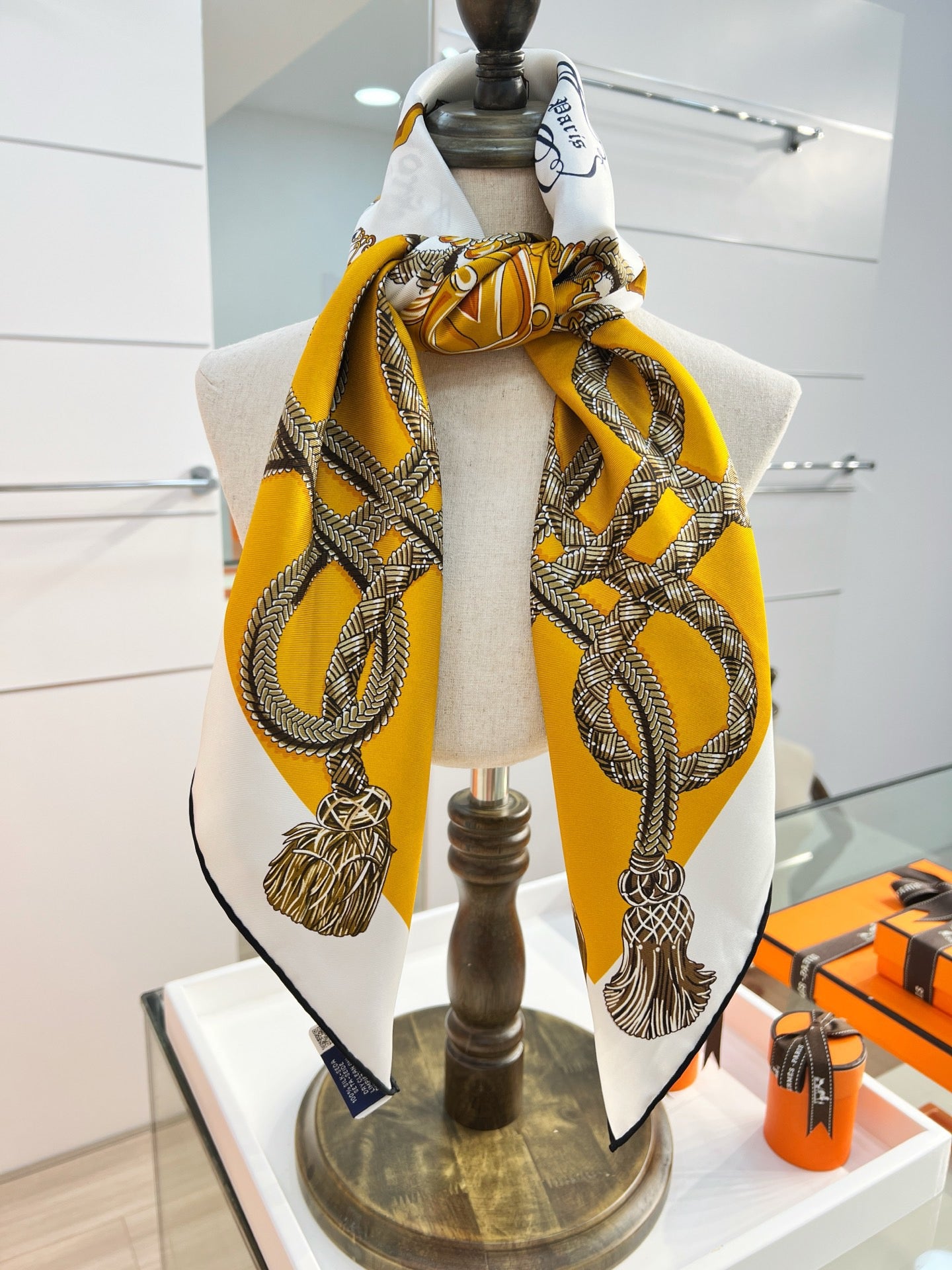 146NH37W Popular Silk Scarve