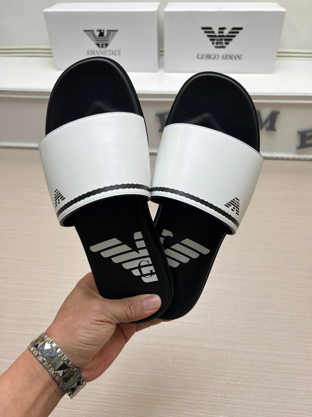 54A103Z Popular slippers