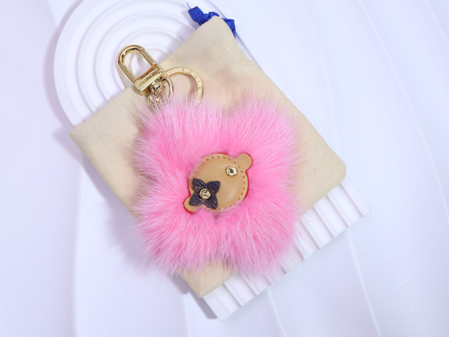35QE26A Popular bag 's charms accessories