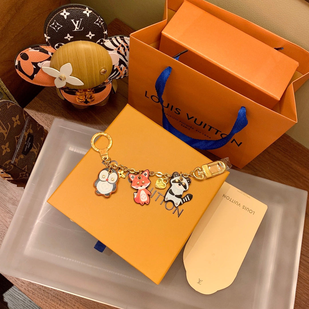 35QE19A Popular bag 's charms accessories