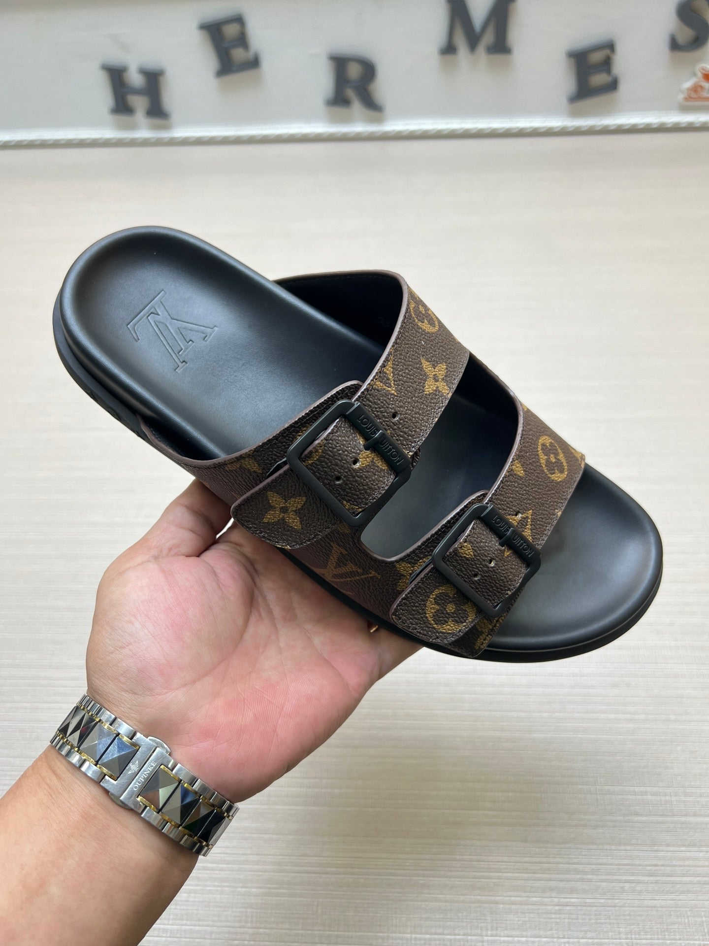 54E57Z Popular slippers