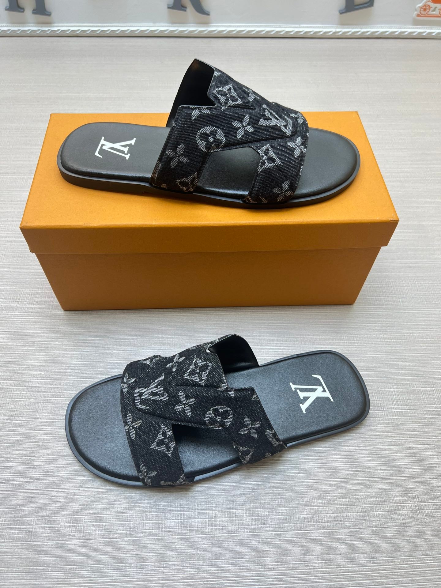 54E29Z Popular slippers