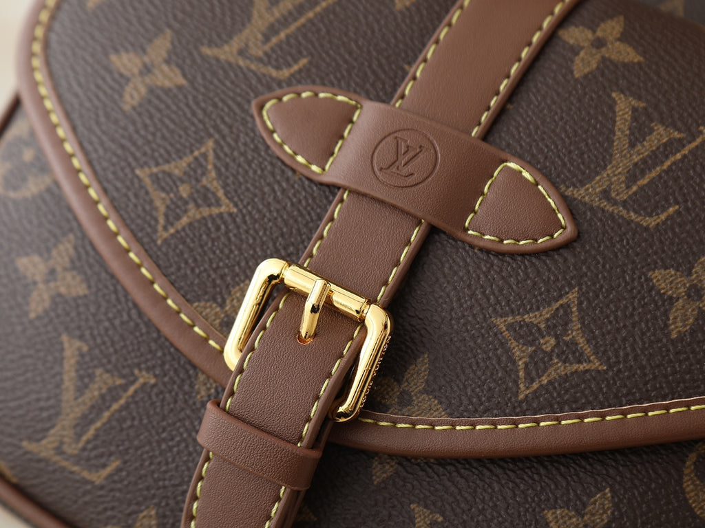 15RE158B Popular leather bag