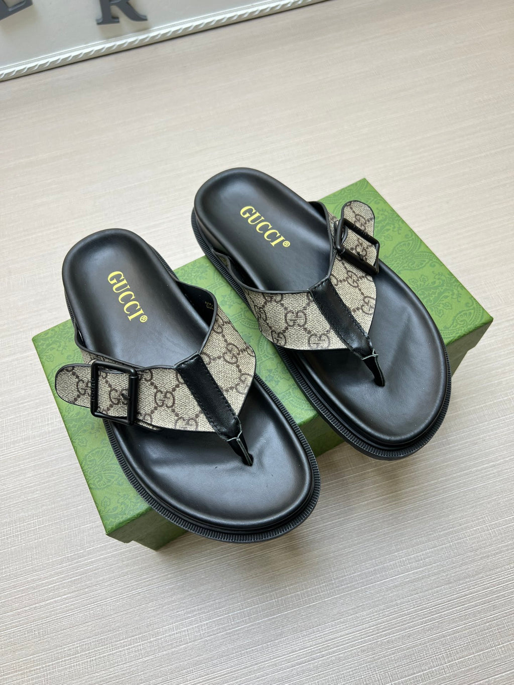 54B90Z Popular slippers