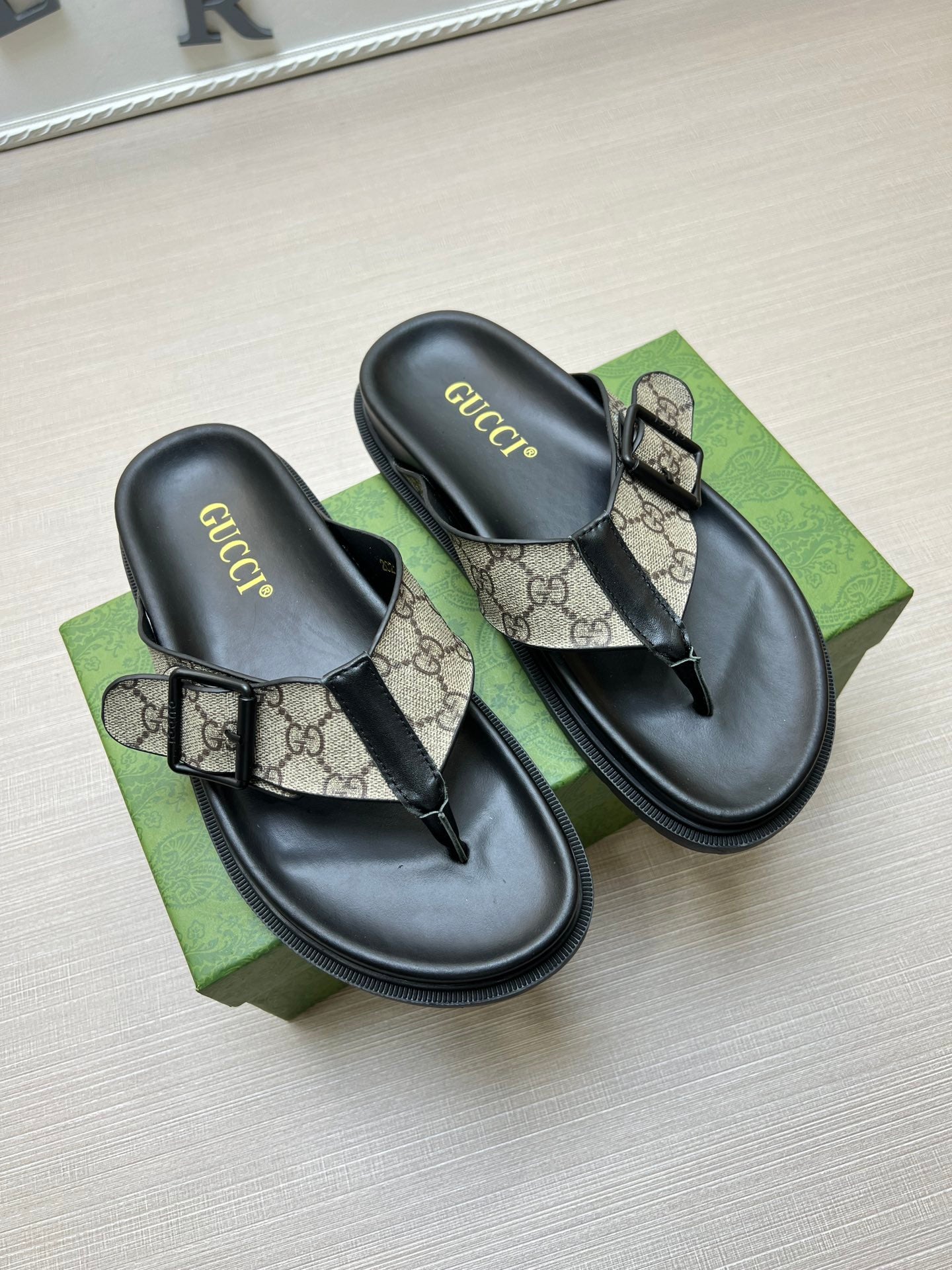 54B90Z Popular slippers
