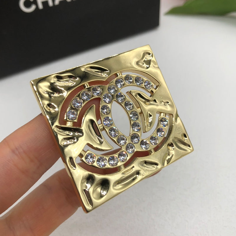 14C885X    Popular Brooch