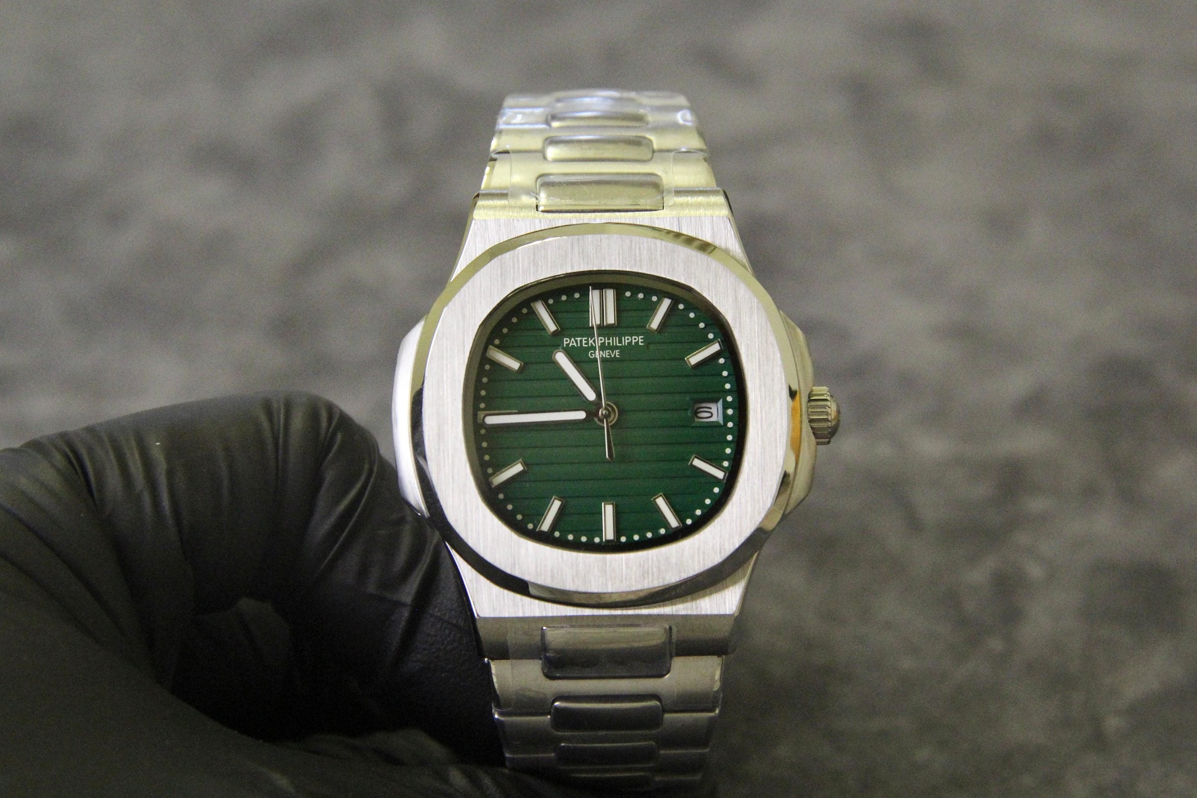 136NA7L  Popular Watches