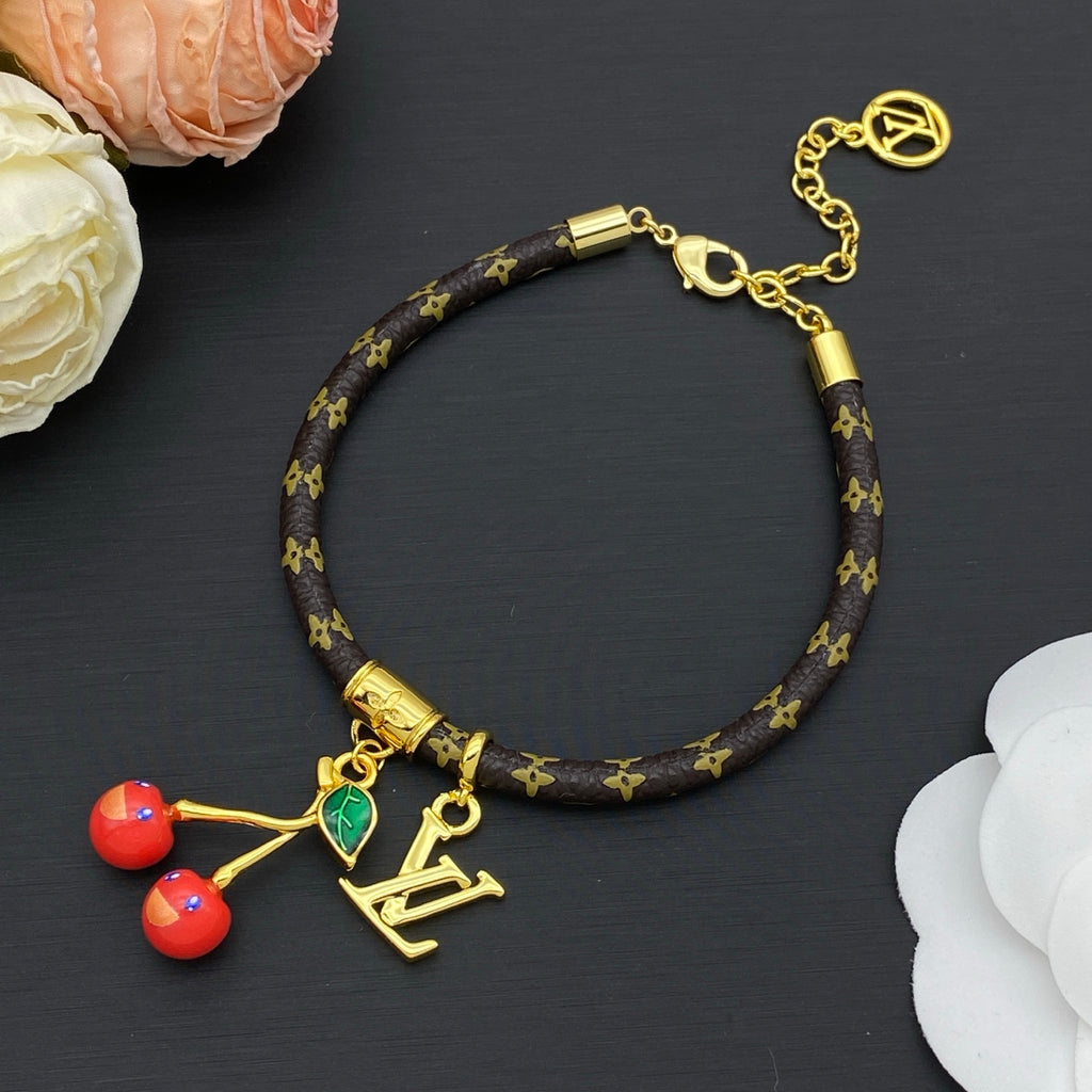 136NE82X Popular  Bracelets