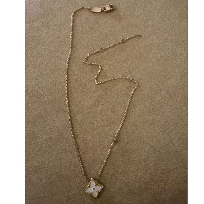 546RVA5X Popular Necklaces