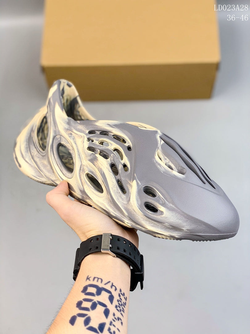4A85Z  Popular shoes