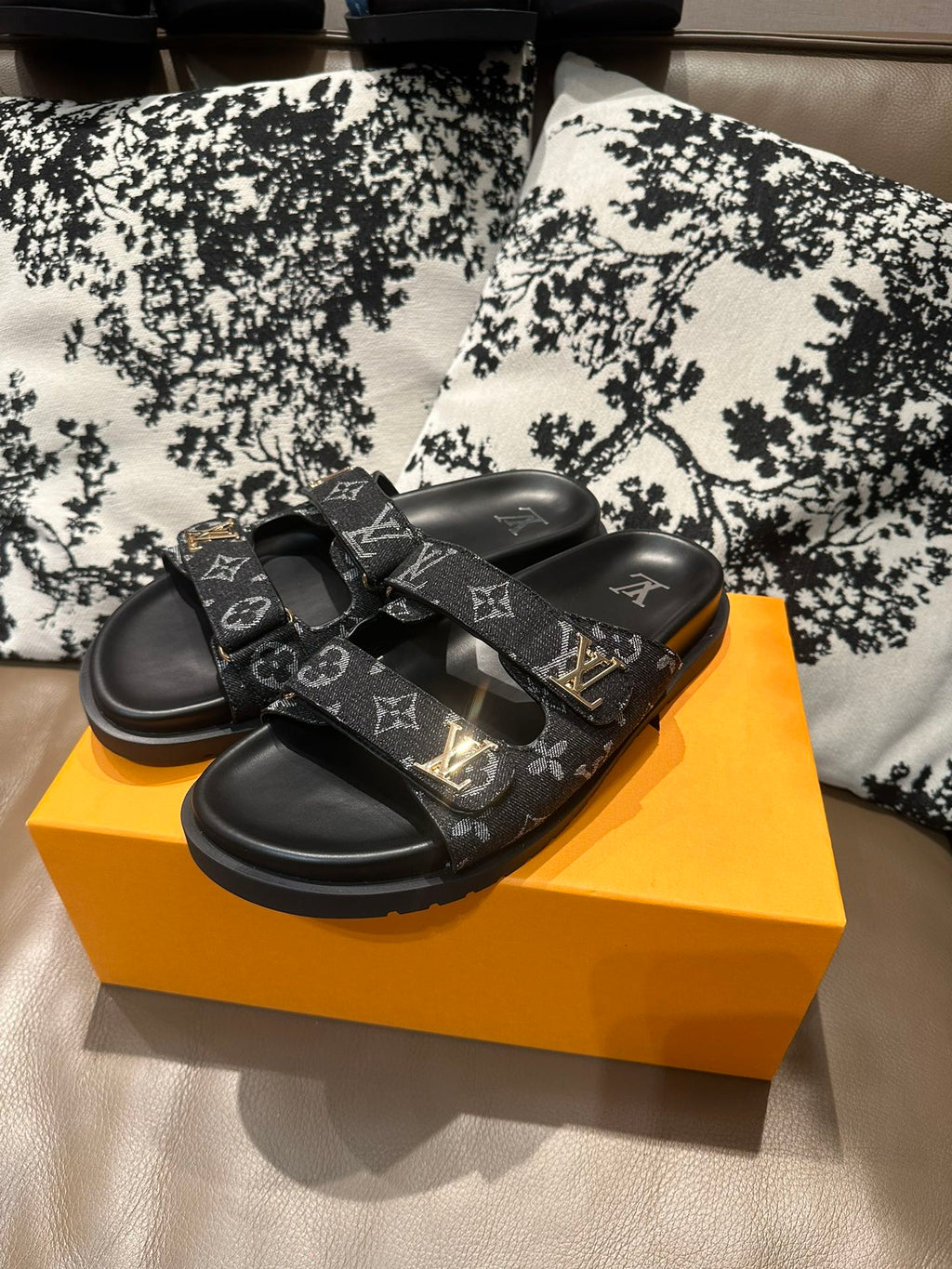 285ZE29Z  Popular leather Shoes