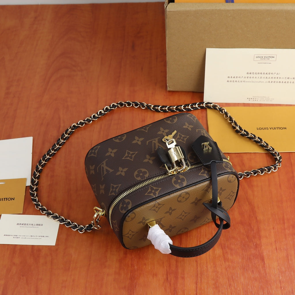 2XE121B Popular   leather bag 