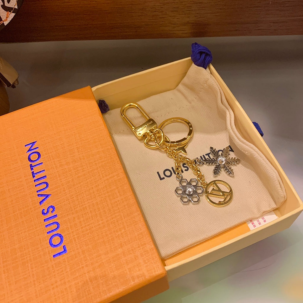 35ZE96A Popular bag 's charms accessories