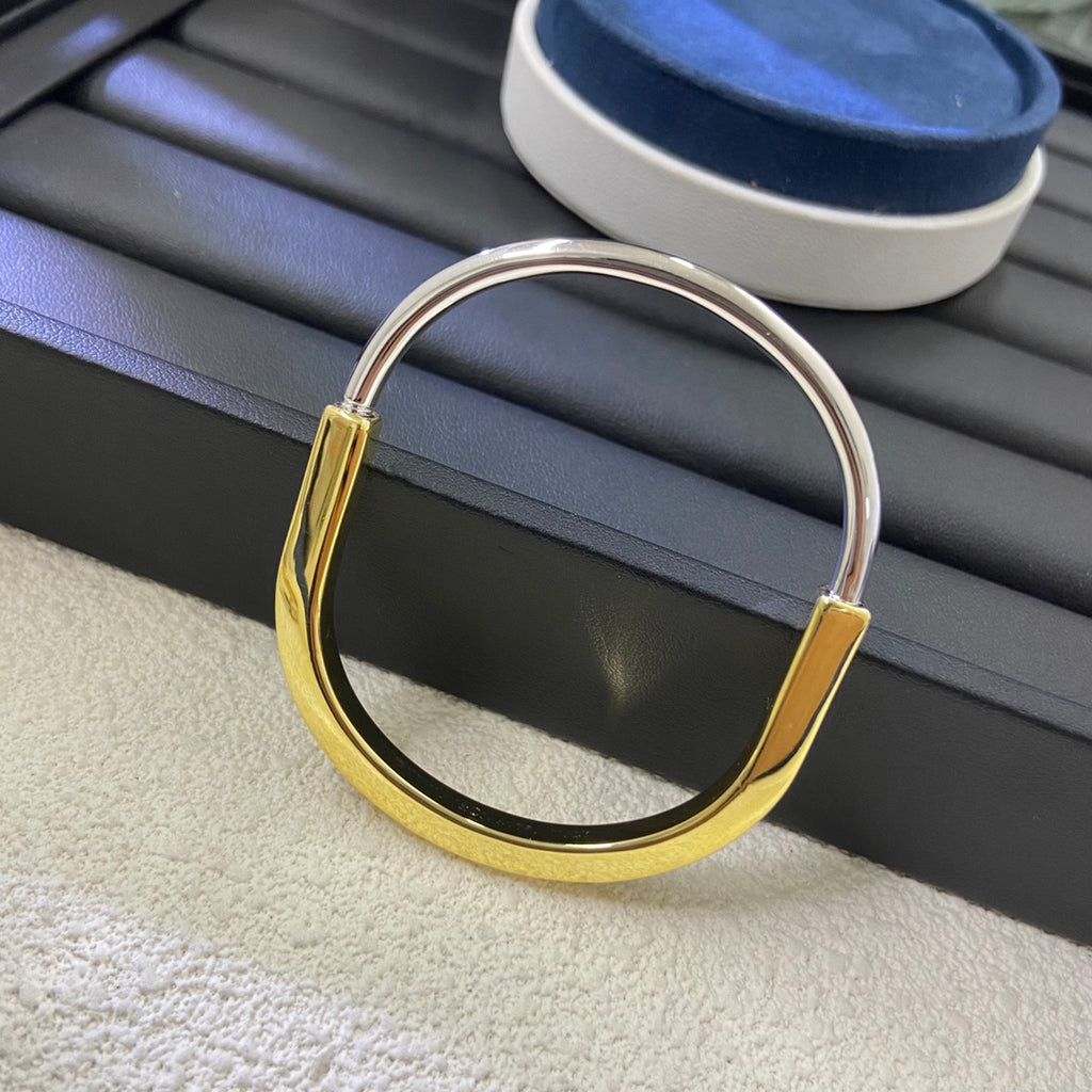 15QT35K  Popular Bracelets