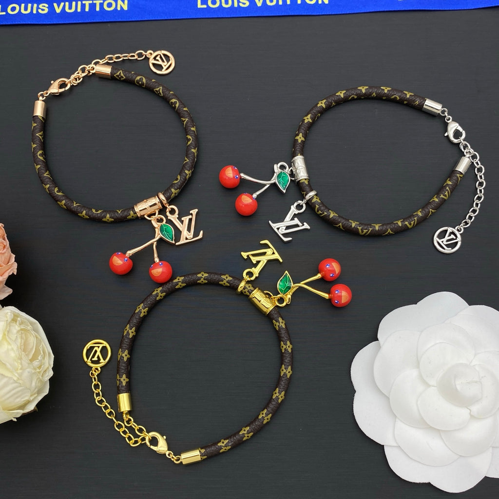 136NE82X Popular  Bracelets