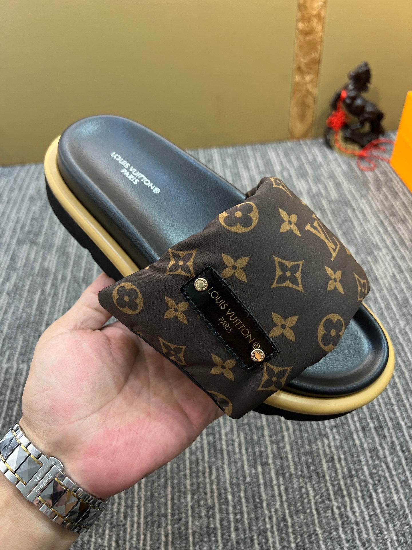 5XE118Z Popular leather quality Slippers