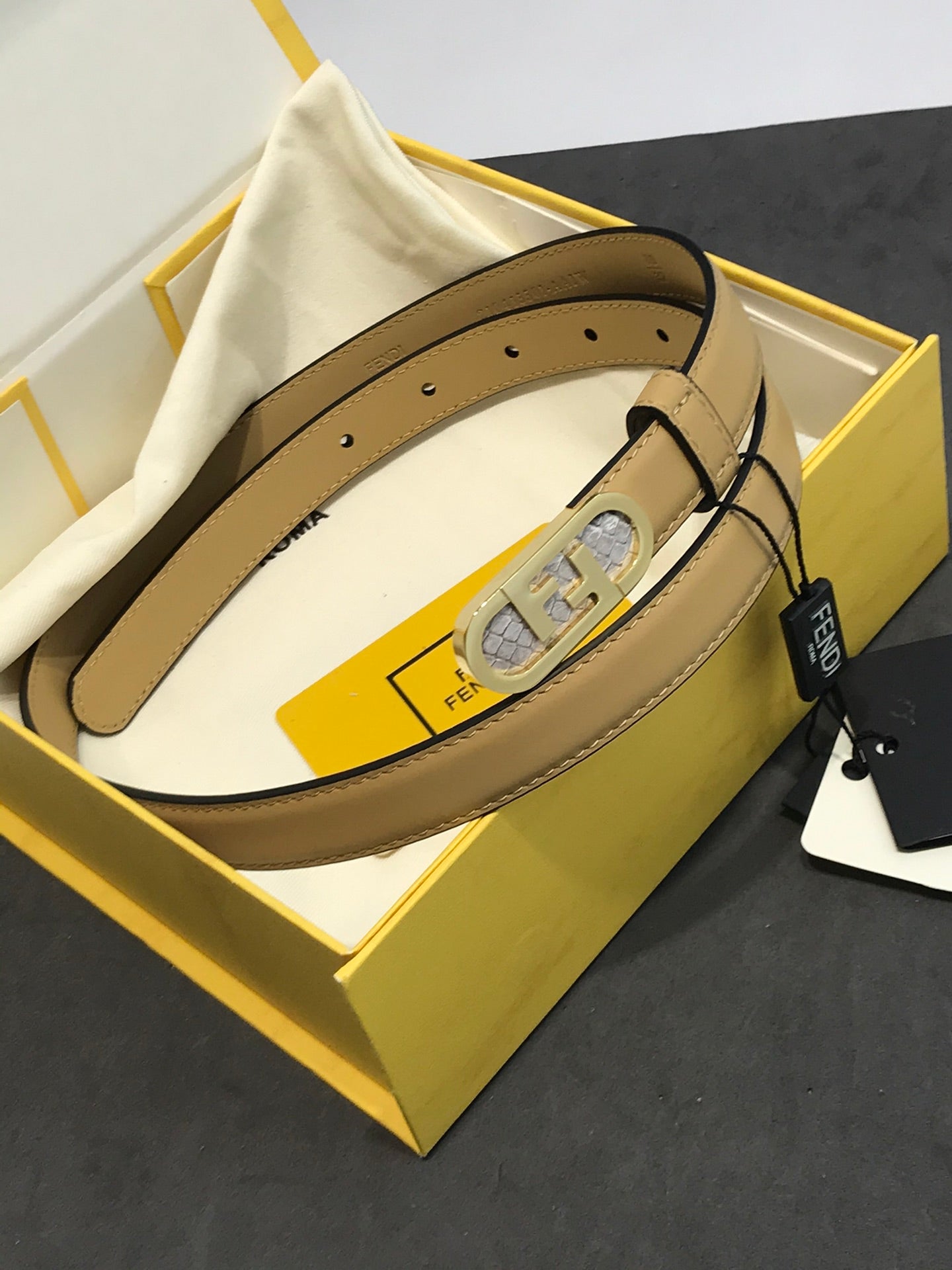 14F76P Popular  High quality belt With full package