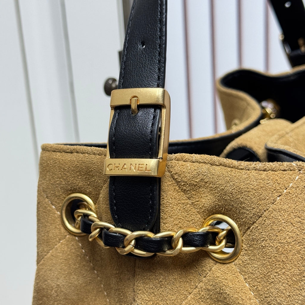 146PC19B Popular leather bag